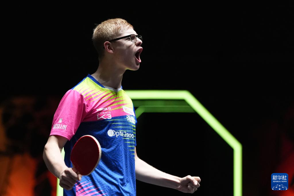 他的表现无 他的表现无