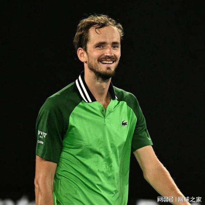 本泽马在前 本泽马在前